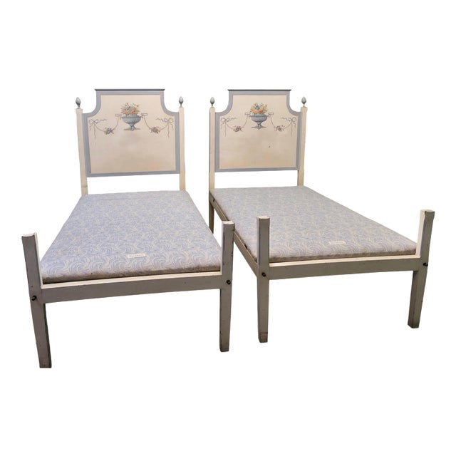 Hand-Painted Twin Beds, 1960s, Set of 2 For Sale