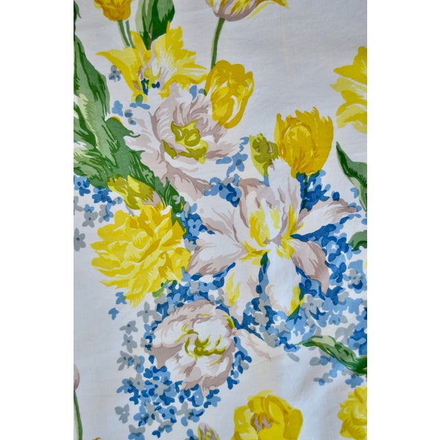 1960s Brunschwig and Fis “Tulip” Hand Printed Cotton Fabric Sample For Sale - Image 5 of 11