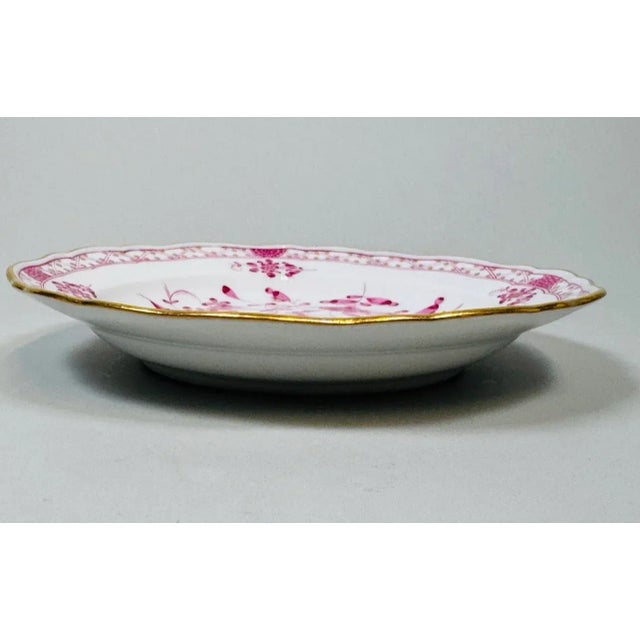 Meissen Porcelain Mid 20th Century Set of 6 Meissen Indian Pink Porcelain Dessert Plates, 8-Inch, Hand-Gilded For Sale - Image 4 of 9