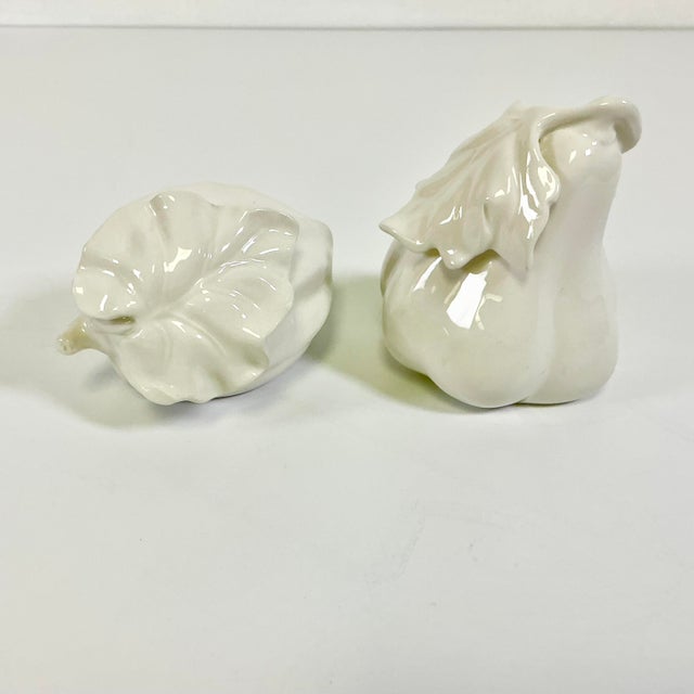 Late 1900s Vintage Hollywood Regency Boho Chic Fitz & Floyd Fig/Gourd Salt & Pepper Shakers - A Pair For Sale - Image 9 of 17