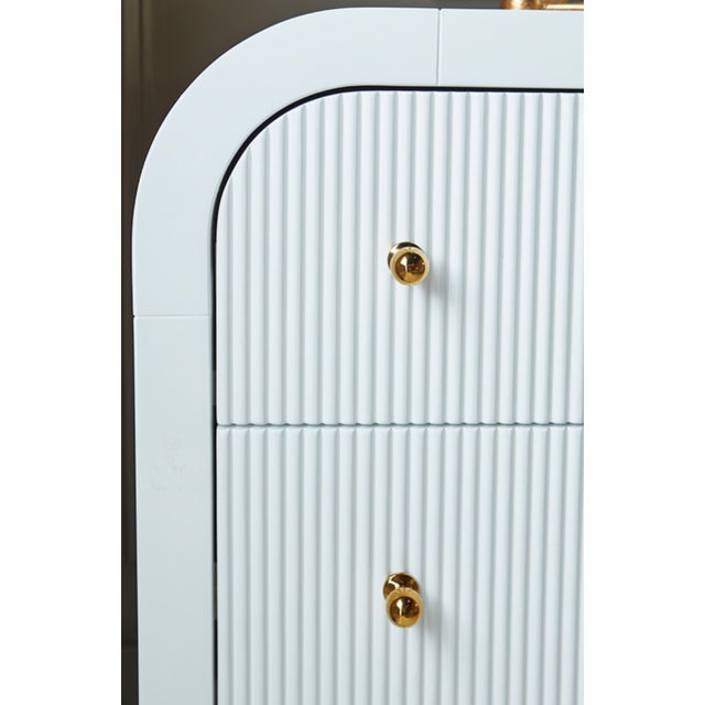 Worlds Away Matthew Izzo Home Valentina Fluted Glossy White Lacquer Waterfall Edge Six Drawer Chest With Polished Brass Knobs For Sale - Image 4 of 6