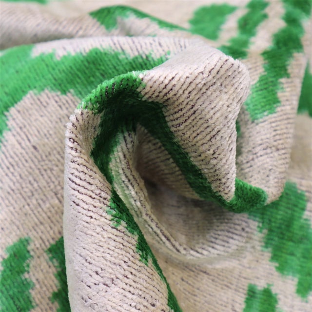 ● 100% silk velvet material making the throw pillows super soft and cozy with a delicate touch and giving your room a more...