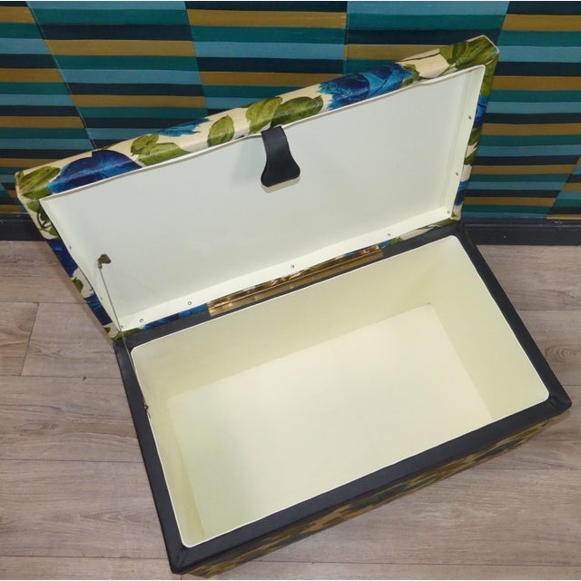 Wood Laundry Box with Floral Upholstery, 1960s For Sale - Image 7 of 10