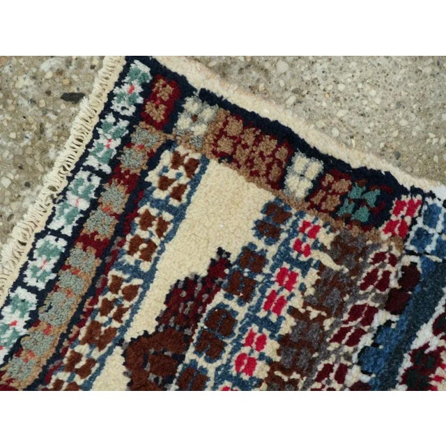 Vintage Persian Mahal Rug – Size: 1' 2" X 3'9" For Sale In New York - Image 6 of 9