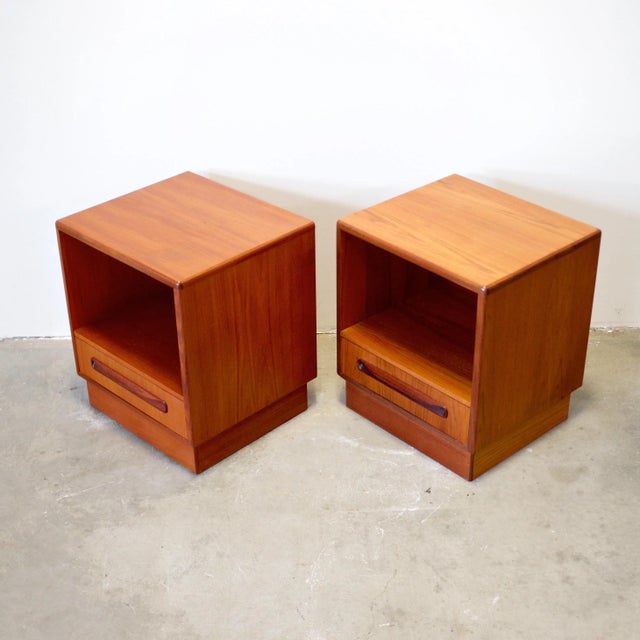 1960s G-Plan "Fresco" Teak Pair of 1 Drawer Nightstands For Sale - Image 5 of 6