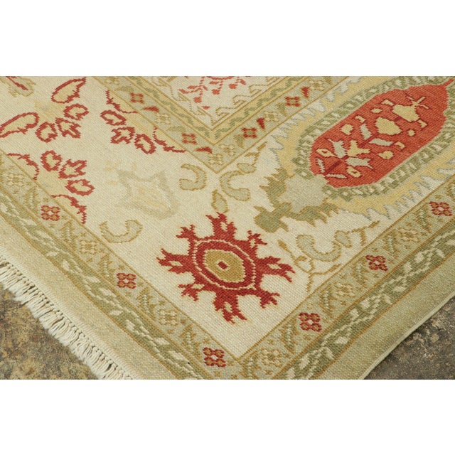 Traditional Vintage Oushak Rug in Bright Cream Field and Pink Paisley Florals For Sale - Image 3 of 7