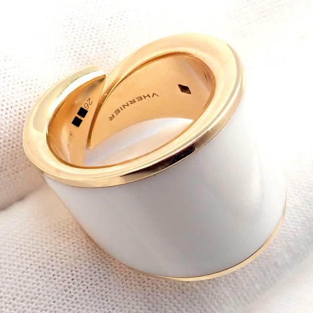 White 1990s Vhernier Rose Gold Vague Crossover Camuration Cacholong Ring Sz 6 For Sale - Image 8 of 16