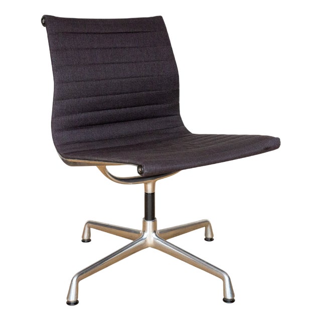 Aluminium Group EA106 Swivel Desk Chair by Charles and Ray Eames for Vitra, 1990s For Sale