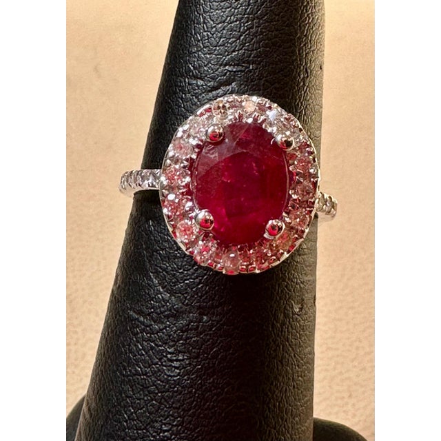 3 Carat Oval Treated Ruby & 1.25 Ct Diamond Ring 14 Karat White Gold Size 6 For Sale In New York - Image 6 of 8