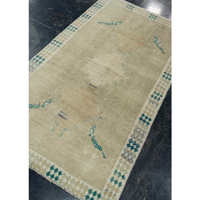 Textile Turkish Vintage Rug 3'1" x 5'8" #19807 For Sale - Image 7 of 8