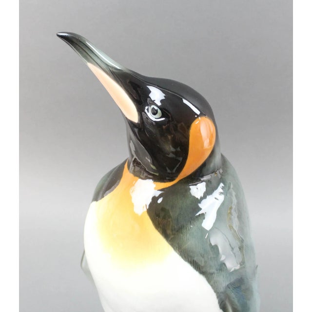 Hutscheneruther Mid 20th Century Hutschenreuther Germany Vintage Porcelain Penguin With Baby Sculpture Figure For Sale - Image 4 of 7