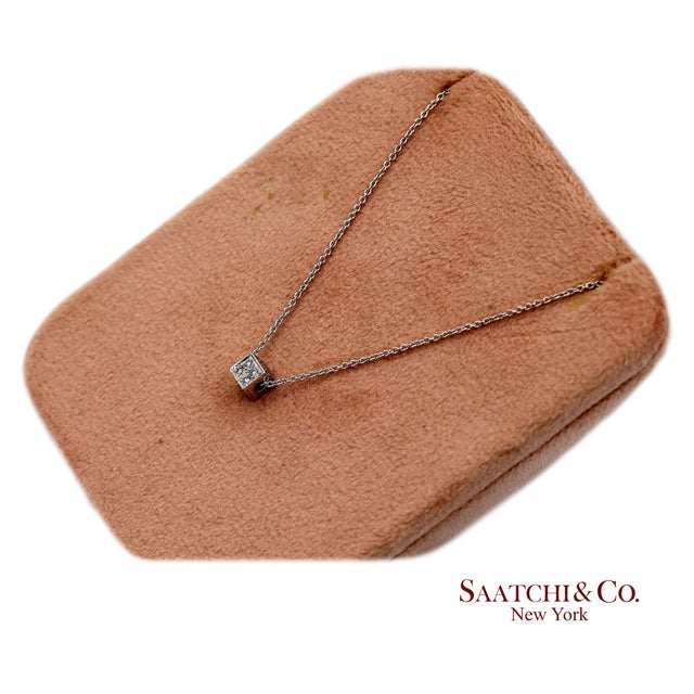 18k(750) White Gold Natural Diamond Box Shape Pendant Necklace With Chain For Sale - Image 10 of 12