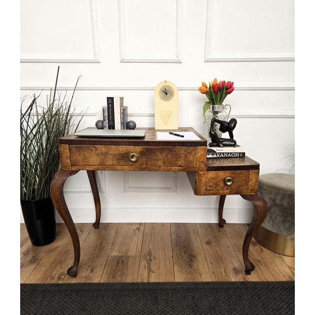 Unique and beautiful Italian desk writing table, in beautiful veneer burl wood forming great decors from different veins,...