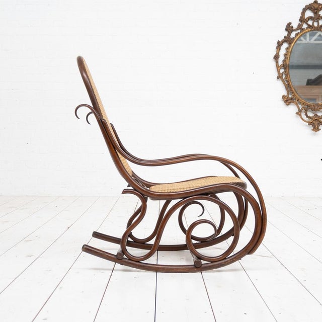 1920s Rocking Chair by Michael Thonet for Thonet, 1920s For Sale - Image 5 of 10