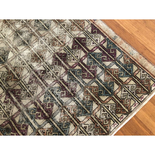 Vintage Rug | Chevron Motifs | Zeki Muren Design | 3'3" X 5'7" For Sale In Houston - Image 6 of 6