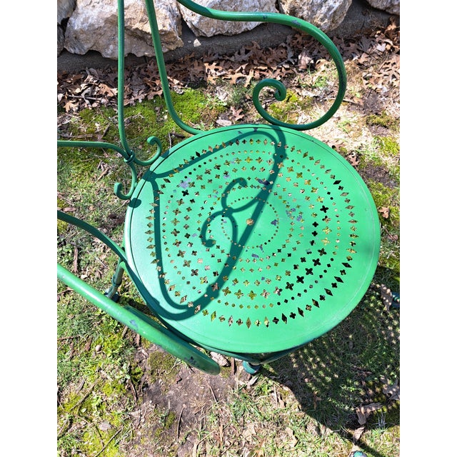 1970s 1970s Patio Bistro Set - Vintage Woodard 5 Piece Mid Century Wrought Iron For Sale - Image 5 of 7