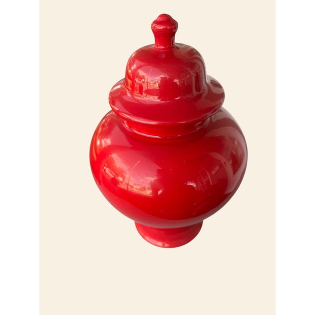 Red Ceramic Ginger Jar • Vintage Hollywood Regency Accent • 14" Tall For Sale - Image 4 of 7