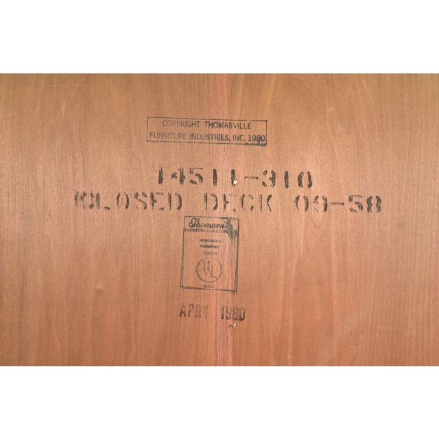 Thomasville Georgian Carved Mahogany Lighted Breakfront Bookcase or Dining Cabinet For Sale - Image 15 of 16
