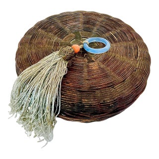 Early 20th Century Vintage Boho Chic Chinoiserie Wicker Chinese Petite Lidded Sewing Basket For Sale