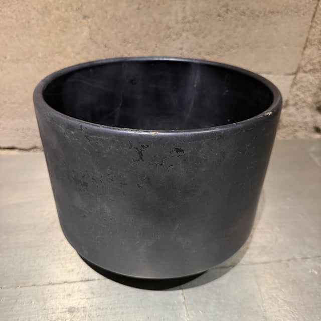 1960s Mid-Century Modern Black Planter by Gainey Pottery, 9.75\" Diameter For Sale - Image 5 of 15