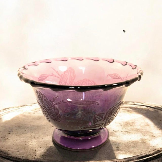 This small mid century pedestal serving bowl by Fostoria features the elegant Century form combined with delicate floral...
