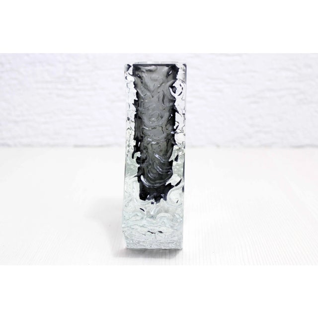 Murano Glass Vase attributed to Alessandro Mandruzzato For Sale - Image 7 of 12