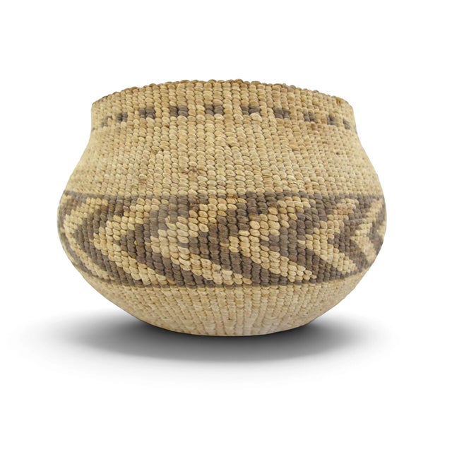 Early 20th Century Antique Northern California Hupa/Yurok/Karuk Native Chevron Basket Bowl For Sale - Image 5 of 11