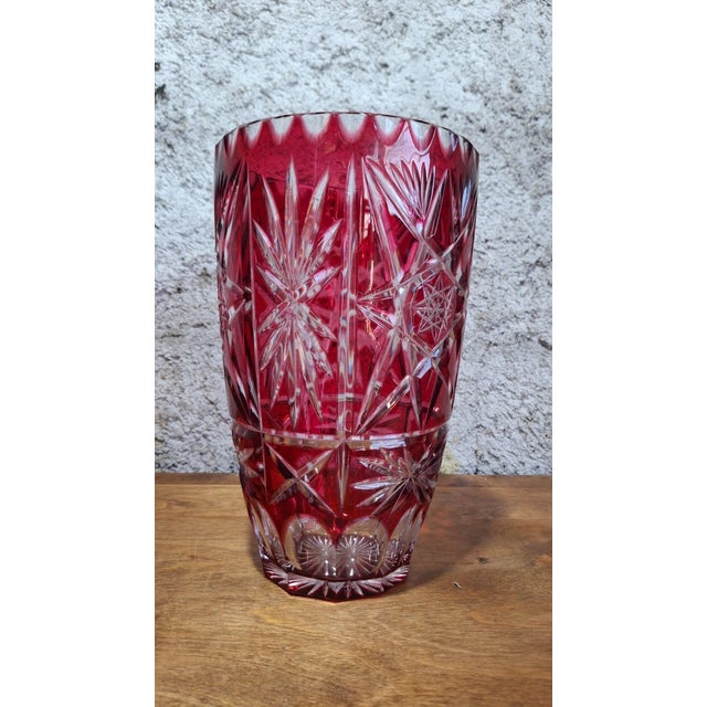 Large Cut Crystal Vase with Ruby ​​Red Overlay, Central Europe, 1950s For Sale - Image 3 of 10