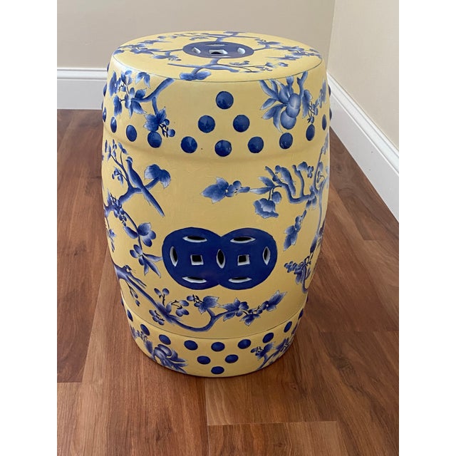 Chinoiserie 1980s Blue and Yellow Chinoiserie Ceramic Garden Stool For Sale - Image 3 of 11