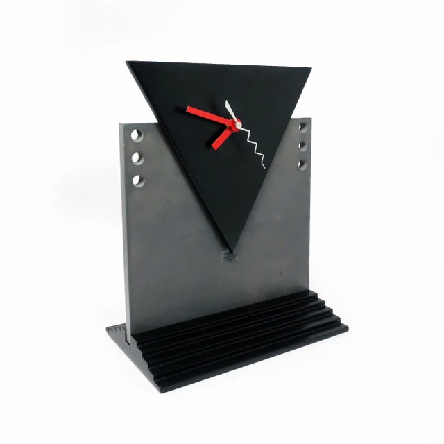 Mid-Century Modern 1980s Black and Gray Table Clock by Costantini L’Oggetto For Sale - Image 3 of 9