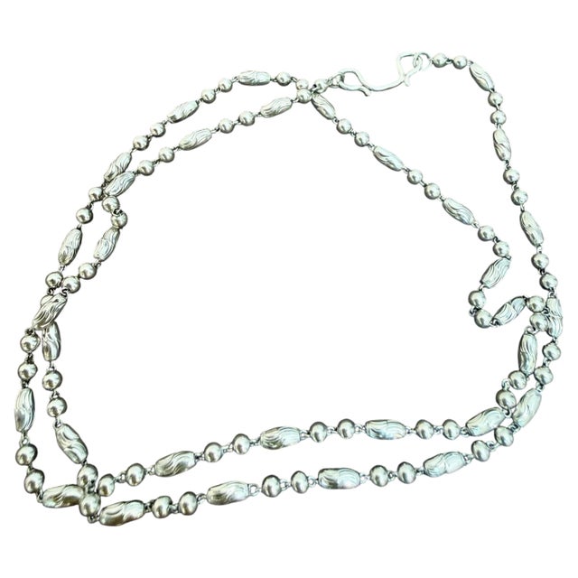 Bead & Ball Station Chain Necklace in Platinum, 17 Inch, 9.3 Gm For Sale - Image 4 of 8