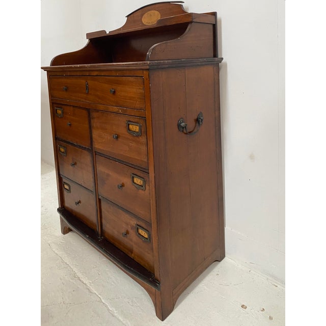 English Style Chest of Drawers in Walnut, 1900s For Sale - Image 3 of 10