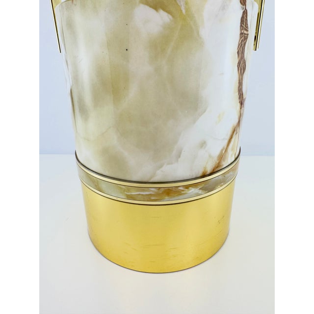 Cream Vintage Mid Century Modern Faux Onyx and Gold Ice Bucket With Handle For Sale - Image 8 of 14