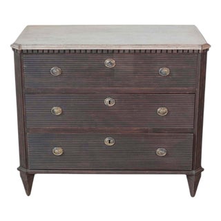 Mid 20th Century Swedish Gustavian-Inspired Three-Drawer Chest with Painted Top For Sale