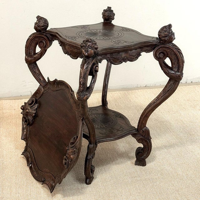 19th Century Italian Carved Walnut End Table With Removable Tray For Sale In Dallas - Image 6 of 18