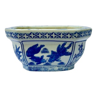 Vintage Chinoiserie Blue and White Floral Planter For Sale