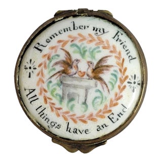 18th Century Battersea Bilston Enamel “Remember My Friend” Patch Box, Circa 1750 For Sale