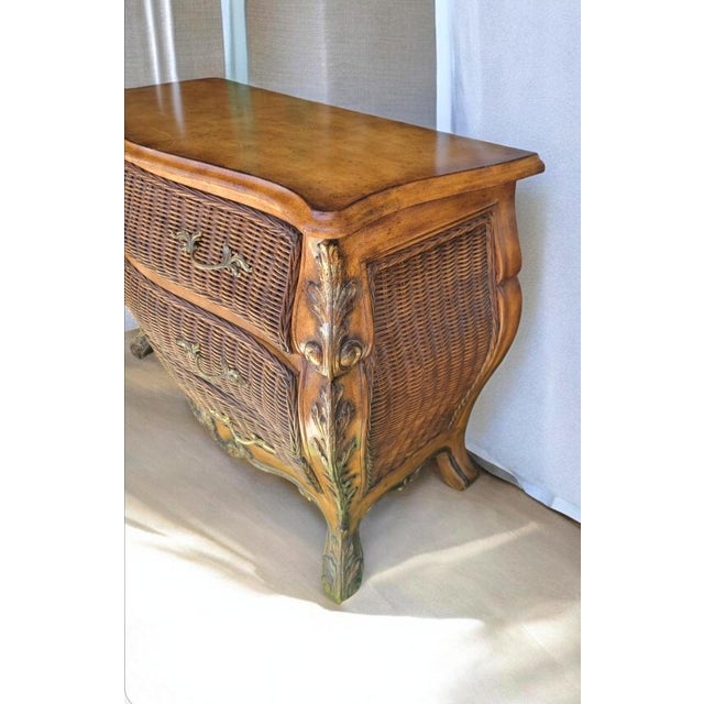 ​Vintage French Provincial, British Colonial Wicker & Gilt 3 Drawer Bombe Commode Chest With Marble Top For Sale - Image 12 of 14
