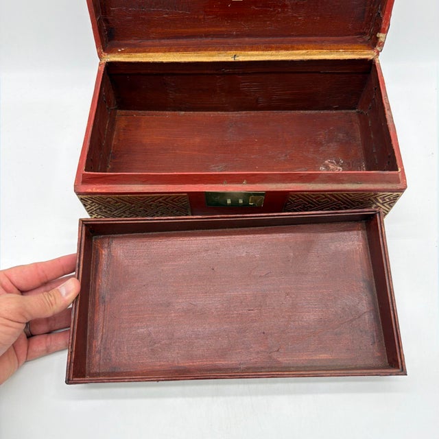 Vintage Chinese Red Lacquer Wedding Box With Removable Interior Tray & Double Happiness Symbol For Sale - Image 17 of 18