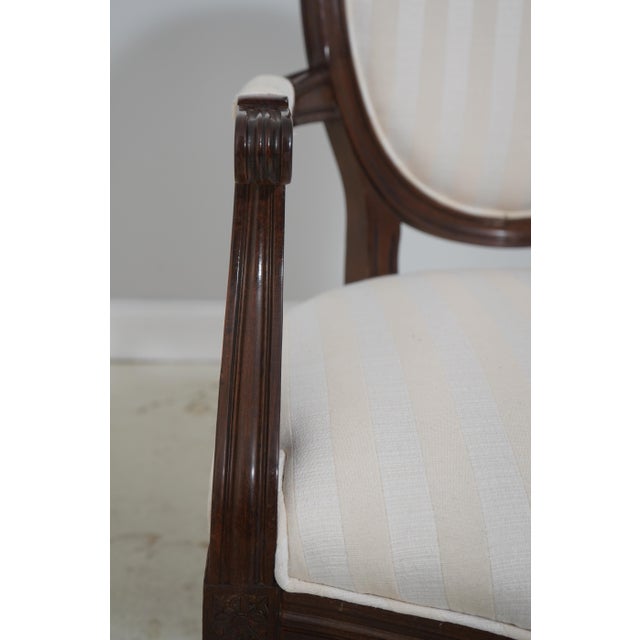 Wood Set of 8 Stickley Oval Back Louis XV Mahogany Dining Chairs For Sale - Image 7 of 18