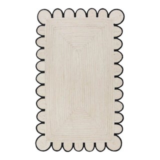 Black Scallop Edge With Solid White Jute Rug 5x7 Ft. For Sale