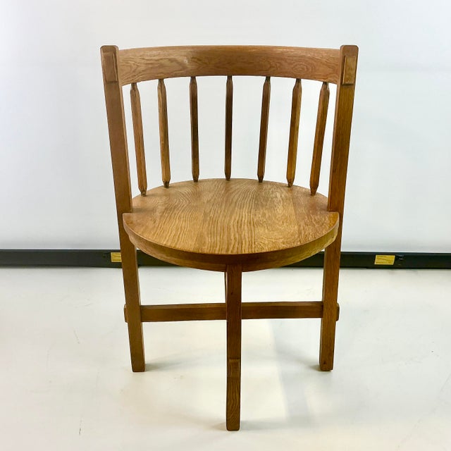 Early 1900s Antique Gustavian Folk Art Rustic European Oak Round Corner Side Chair. For Sale - Image 4 of 18
