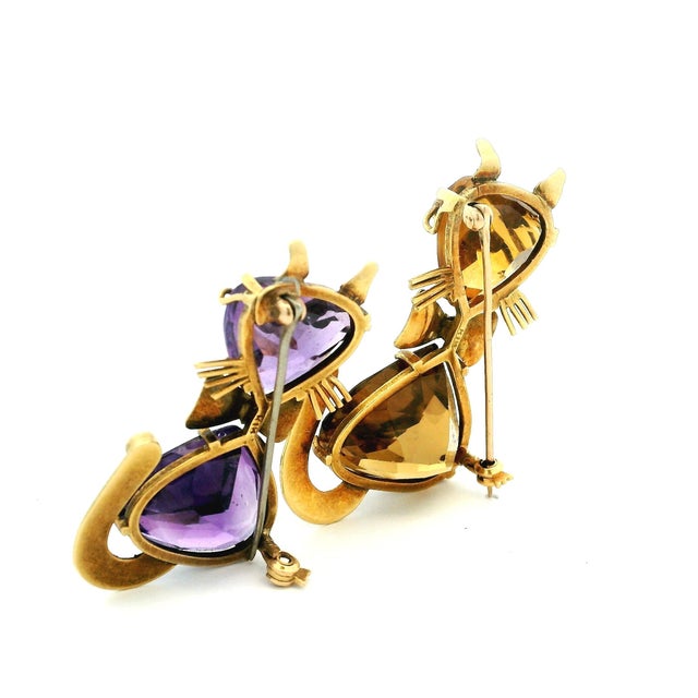 1950s Mid-Century 18k Gold Amethyst, Citrine and Turquoise Cat Brooch Pair For Sale In Miami - Image 6 of 12