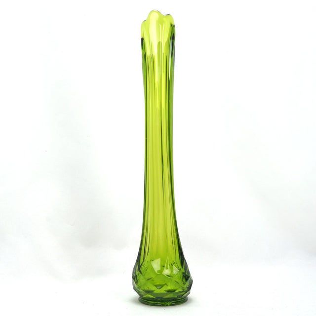 Mid Century Green Ribbed Swung Glass 15 in Vase l.e. Smith Circa 1960 For Sale In Phoenix - Image 6 of 9