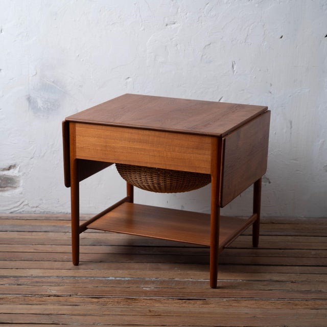 Hans J. Wegner Sewing Table, Model at-33, 1960s For Sale - Image 14 of 17