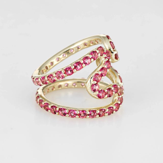 Modern Sabine Getty Pink Topaz Wiggly Ring Estate 18 Karat Yellow Gold Wave Jewellery size 5 For Sale - Image 3 of 6