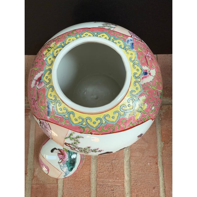 Rose Vintage Chinese Famille Rose Porcelain Ginger Jar - 8.75” Tall For Sale - Image 8 of 10