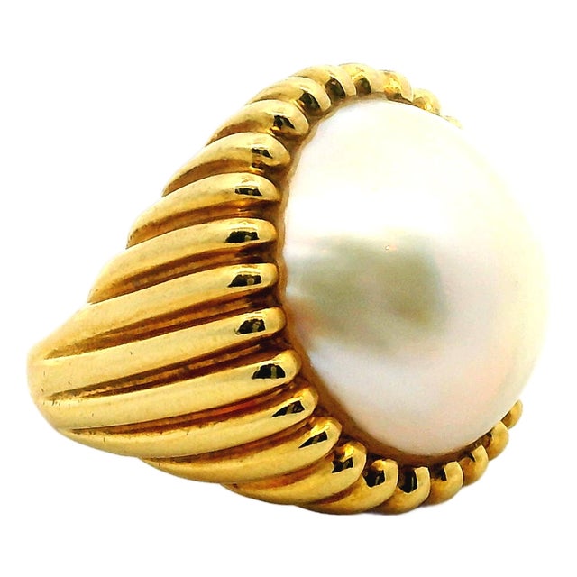 Tiffany & Co. 18k Gold Mabe Pearl Ring, Circa 1970s, Size 6.5 For Sale