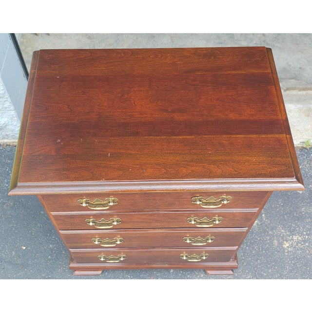 20th Century Chippendale Mahogany Four-Drawer Small Chest of Drawers For Sale - Image 4 of 9