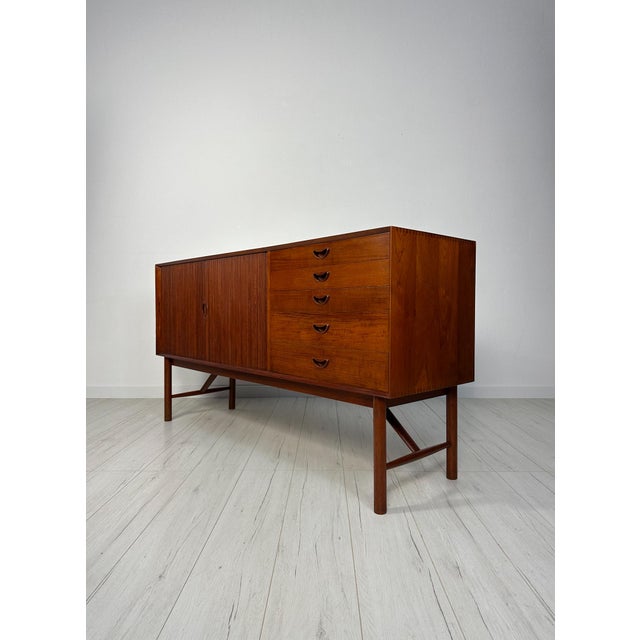 Mid-Century Modern Vintage Danish Teak Sideboard by Peter Hvidt & Orla Mølgaard-Nielsen for Søborg Møbelfabrik, 1950s For Sale - Image 3 of 17